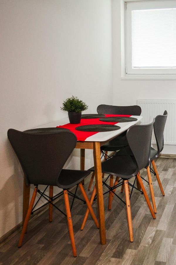 Apartmany Rumpa-Drinks Οστράβα Εξωτερικό φωτογραφία